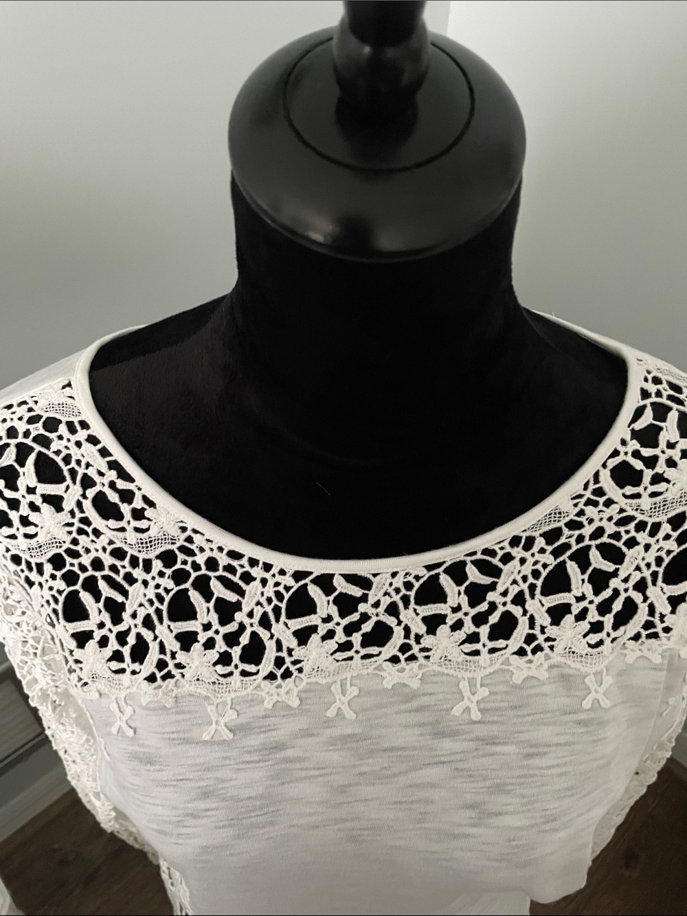 Sundance Ivory Crochet-Panel Long Sleeve Tee - Picture 6 of 7